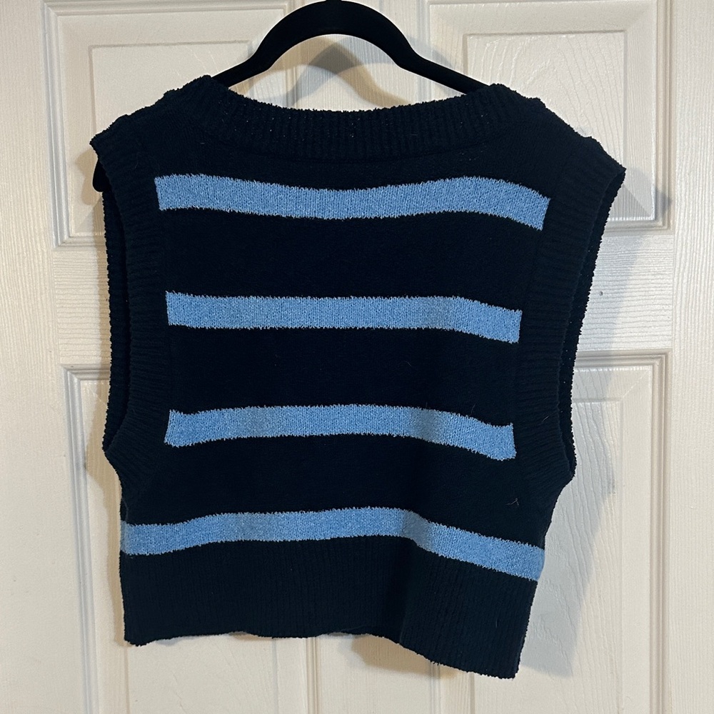 Free People Crop Vest - Picture 2 of 4